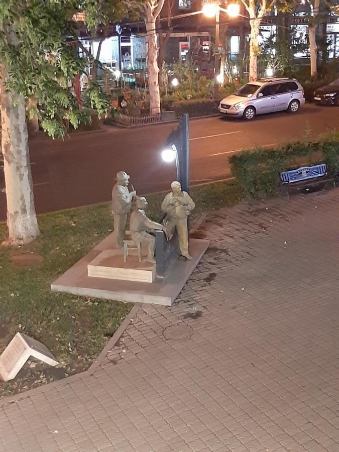 Yerevan, Abovyan 34 My Street Exterior photo